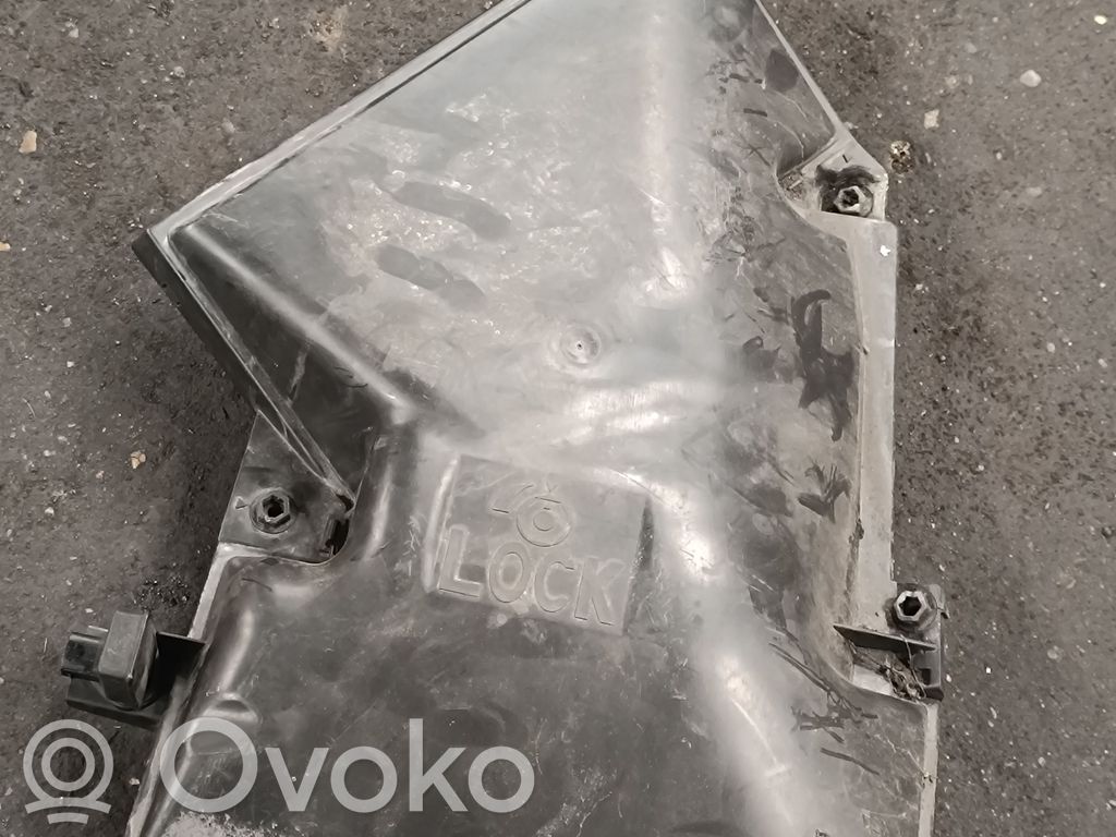 BMW X5 E70 Ohjaamon sisäilman mikrosuodattimen runko (osa) 