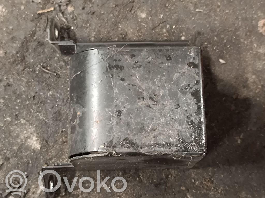 BMW X5 E70 Äänimerkkilaitteen kiinnike 