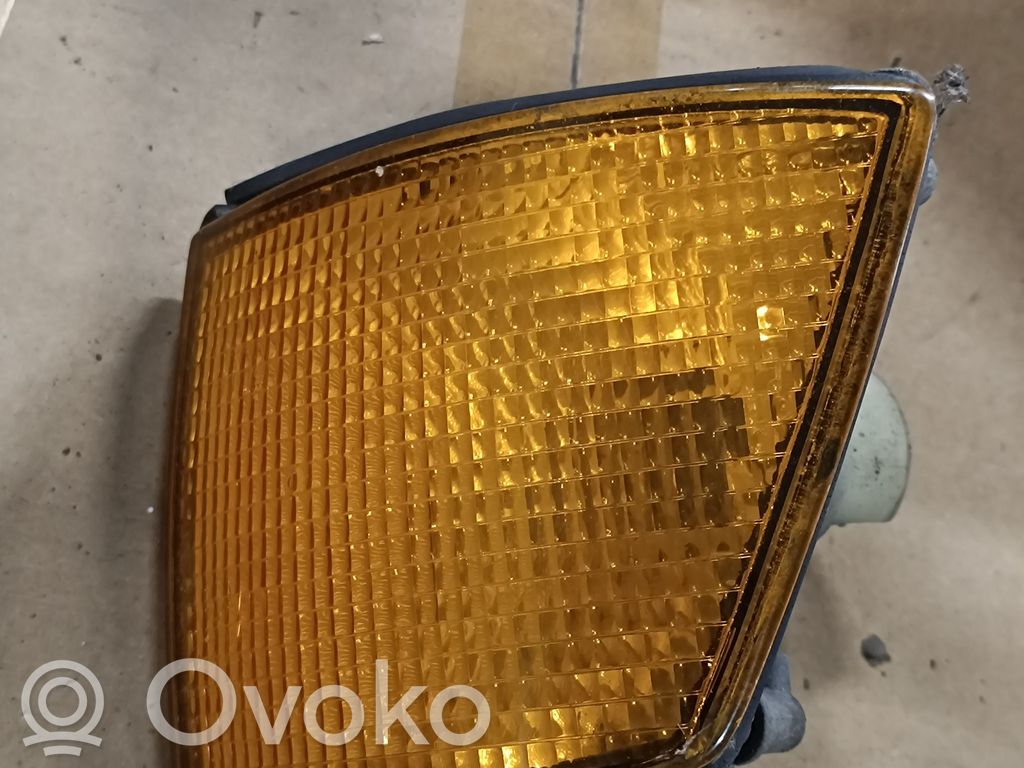 BMW 7 E32 Front indicator light 
