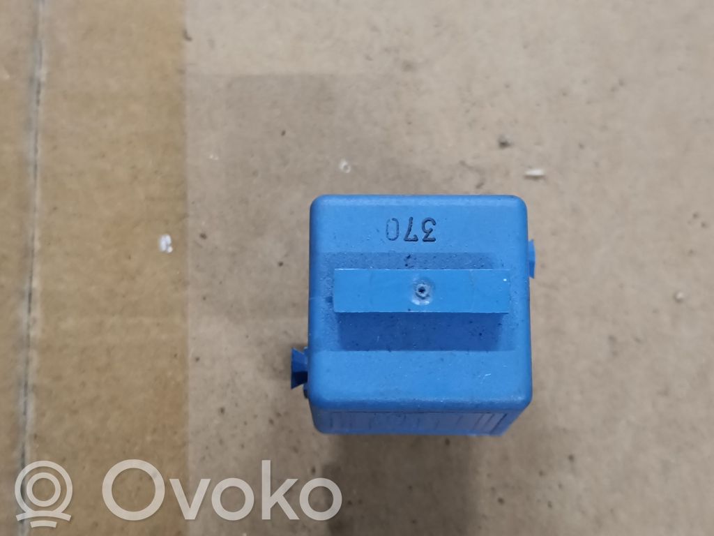 BMW 7 E32 Other relay 