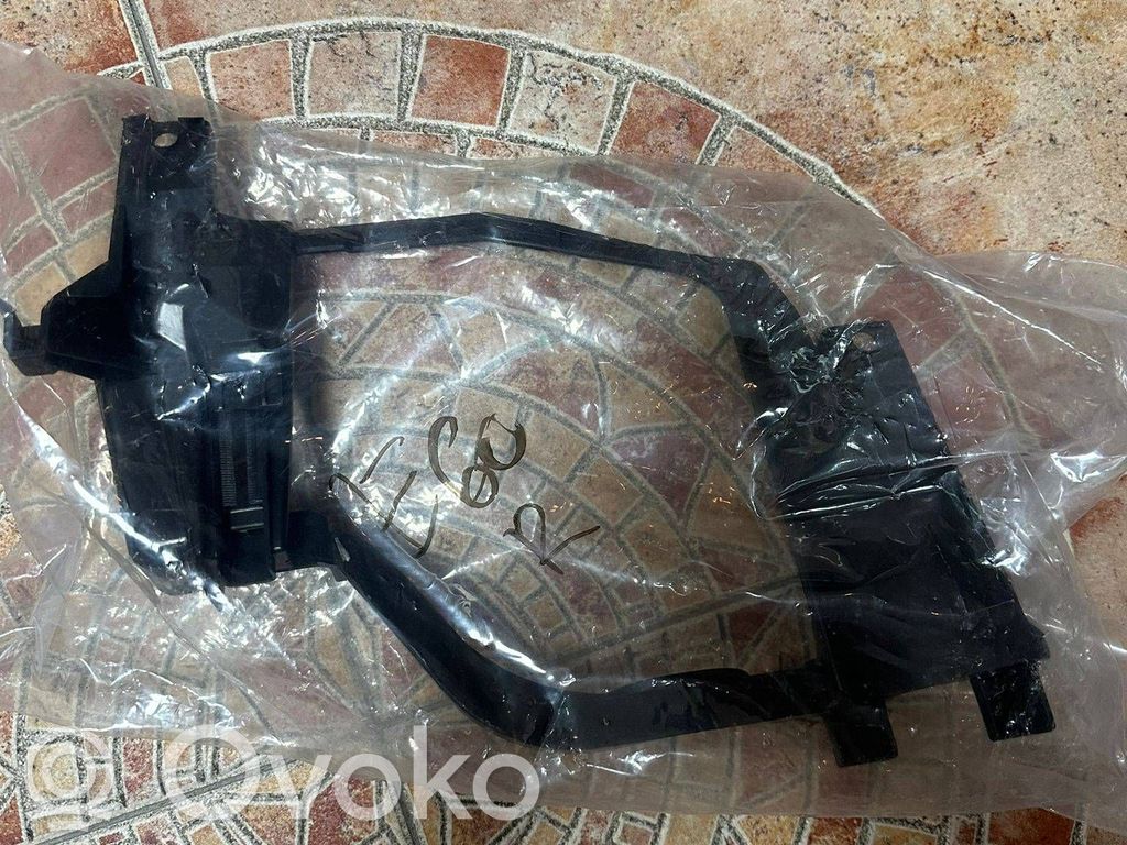 BMW 5 E60 E61 Headlight/headlamp mounting bracket 