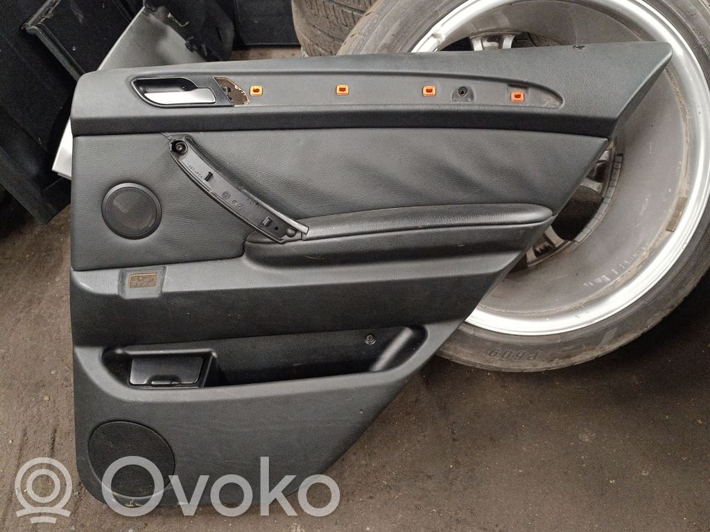 BMW X5 E53 Apšuvums aizmugurējām durvīm 