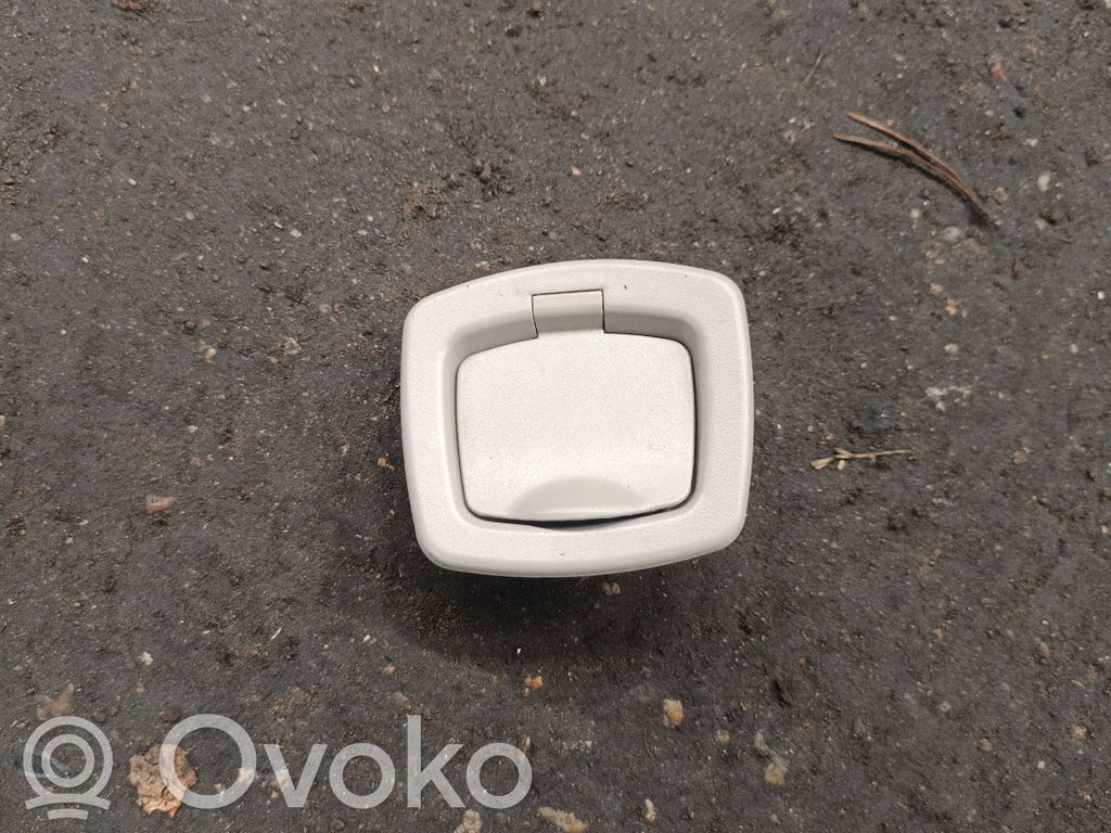 Griestu vāciņš   7157944