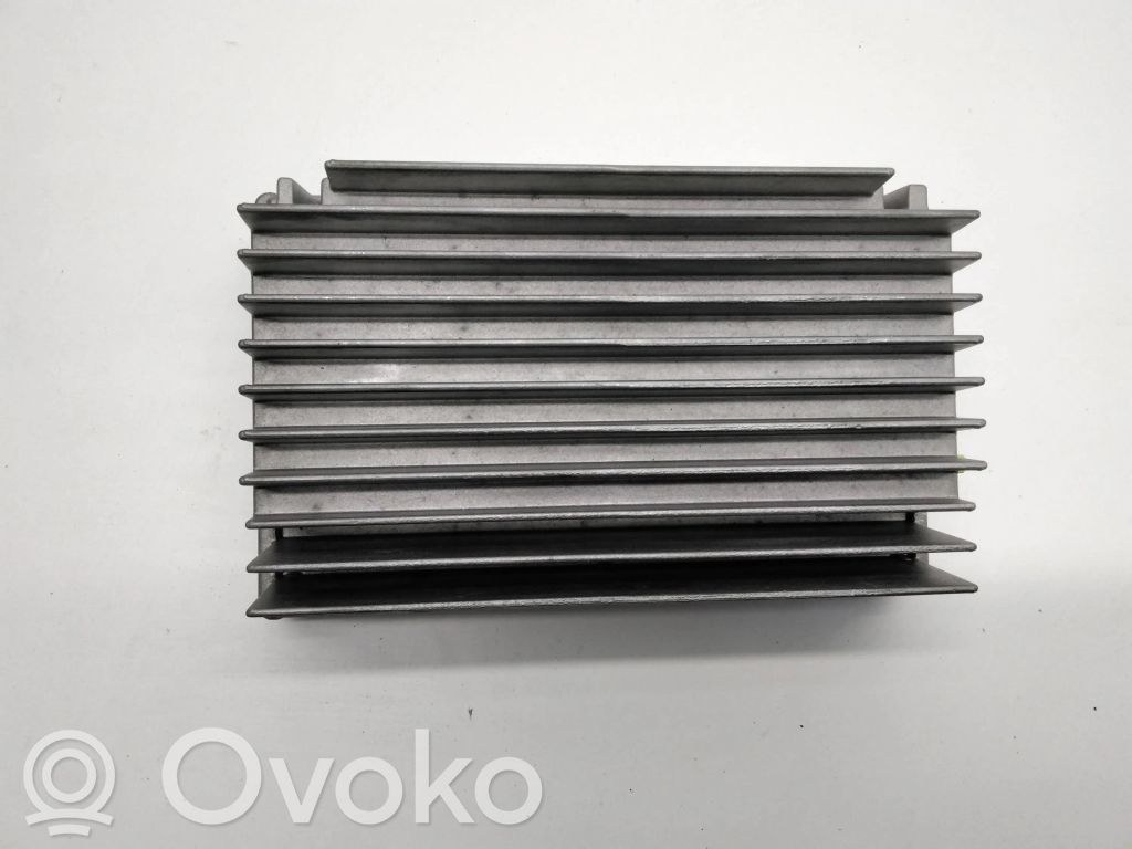 BMW X5 E70 Sound amplifier 