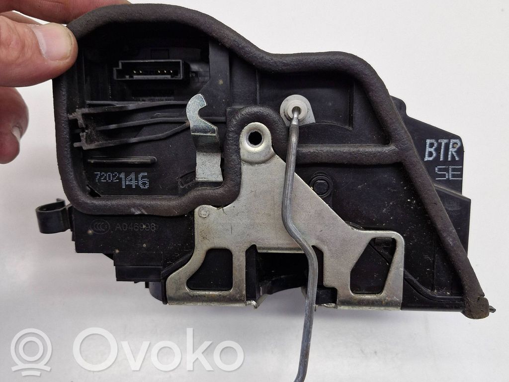 BMW X5 E70 Priekinė durų spyna 