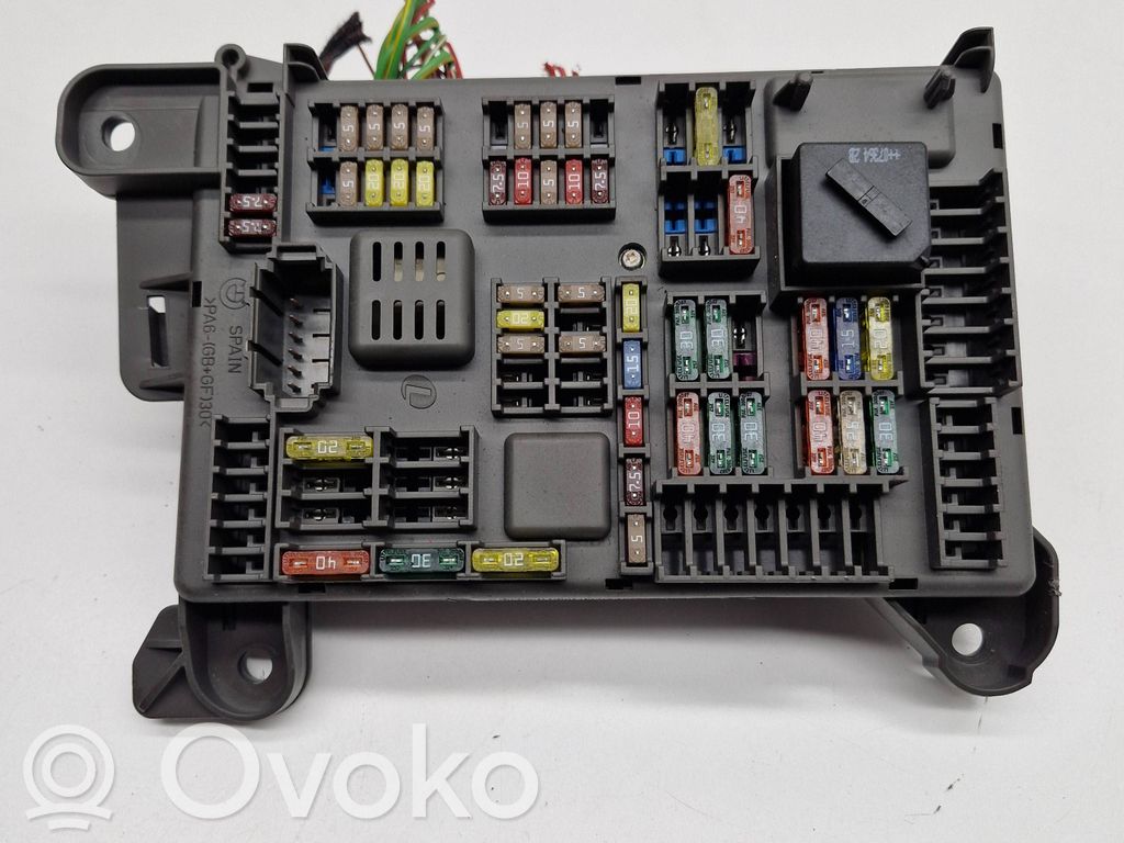 BMW X5 E70 Fuse module 