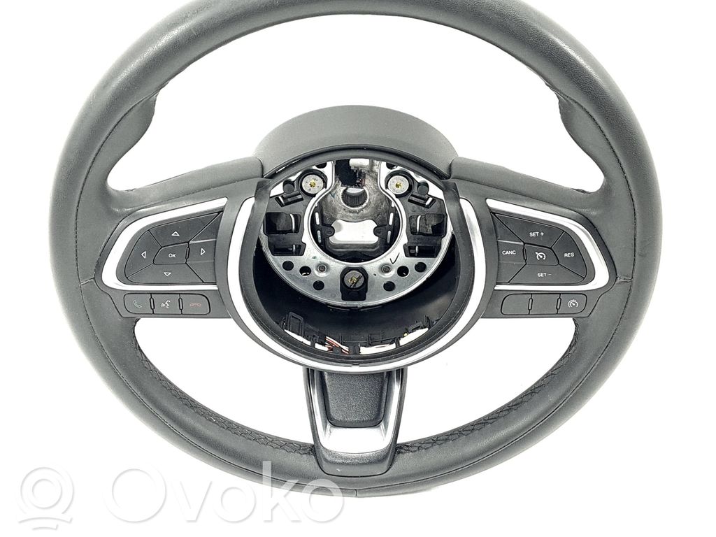 Fiat 500L Ohjauspyörä 