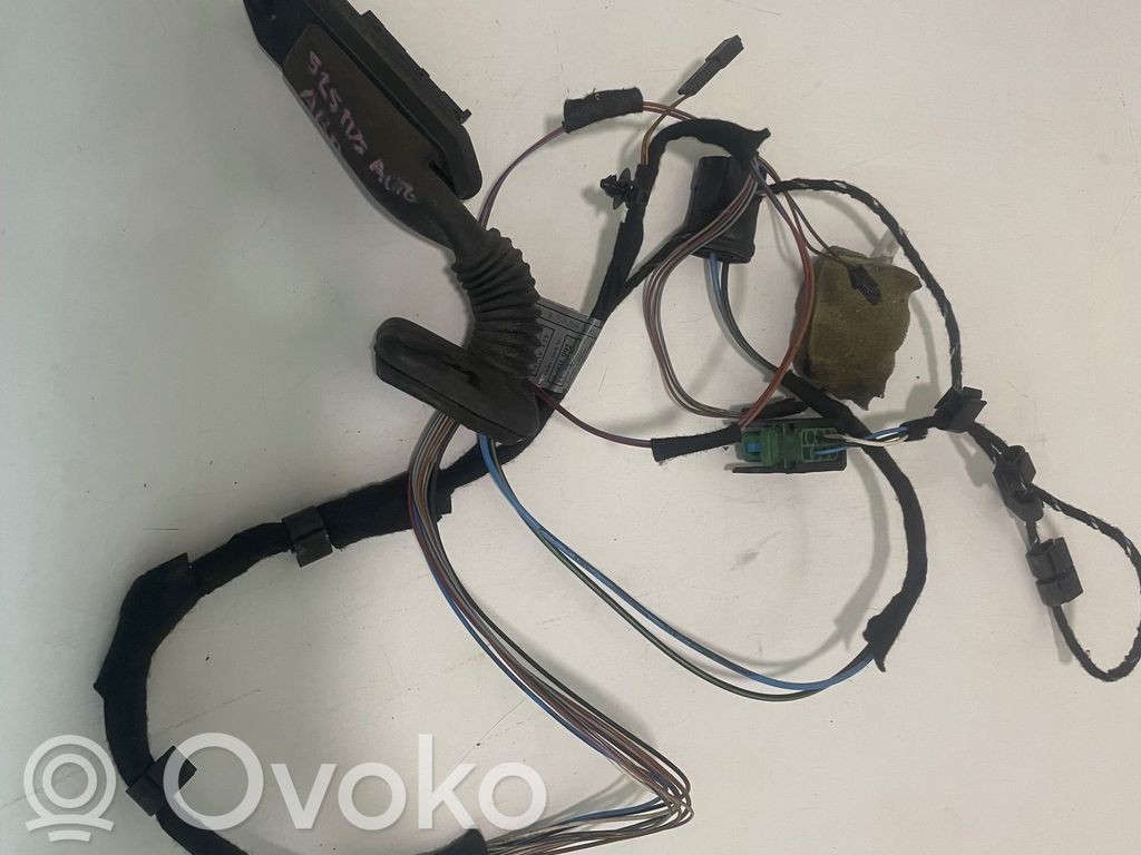 Cableado de puerta trasera   61126901995,6901992,8364239