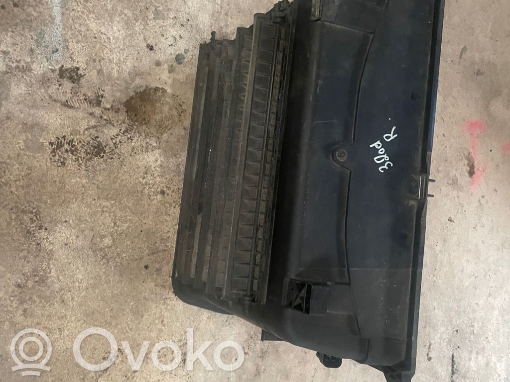 BMW 3 E46 Elektrisks radiatoru ventilators 