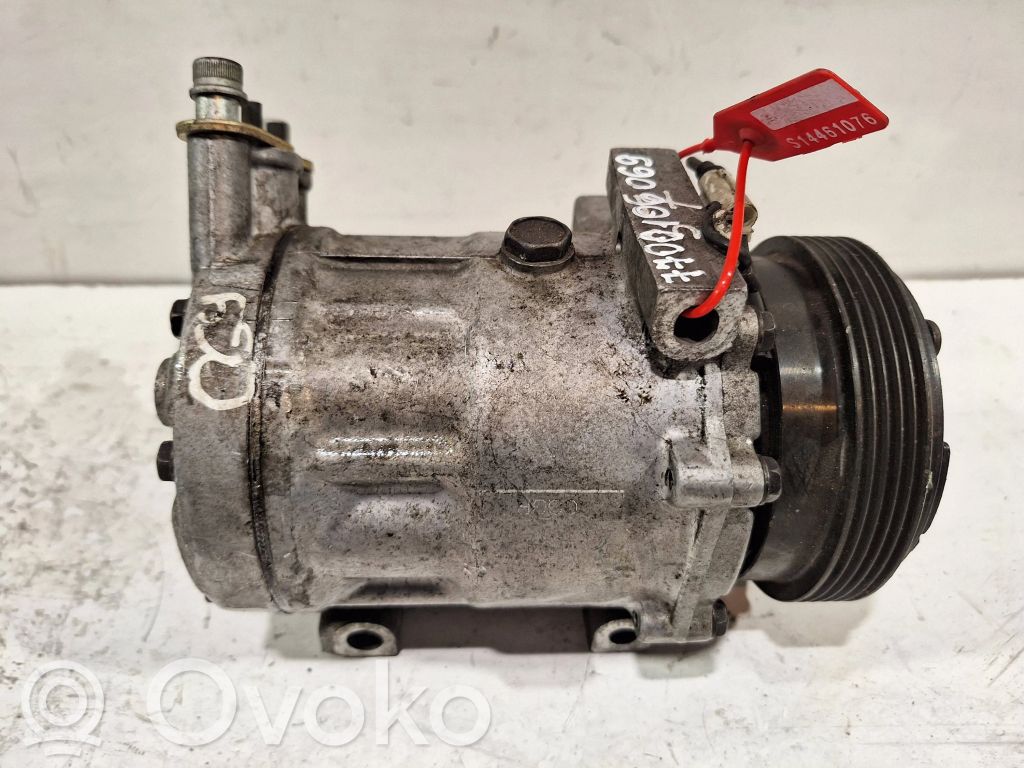Renault Clio II Air conditioning (A/C) compressor (pump) 