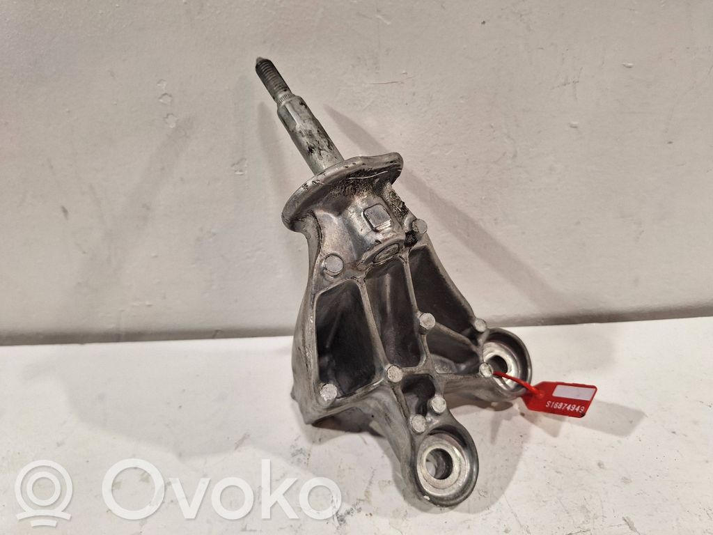 Renault Zoe Engine mount bracket 