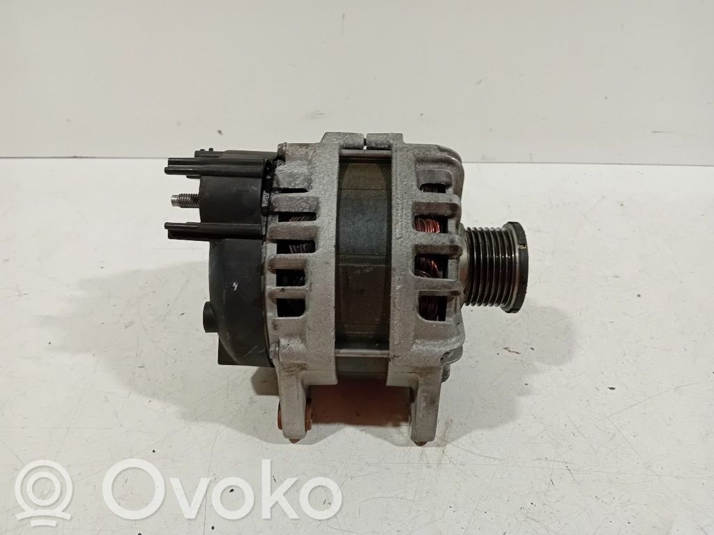 Nissan Micra K14 Alternador 
