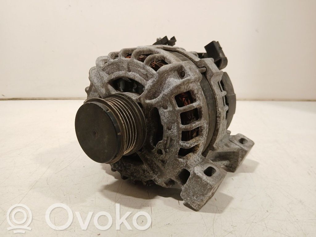 Volvo V40 Ģenerators 