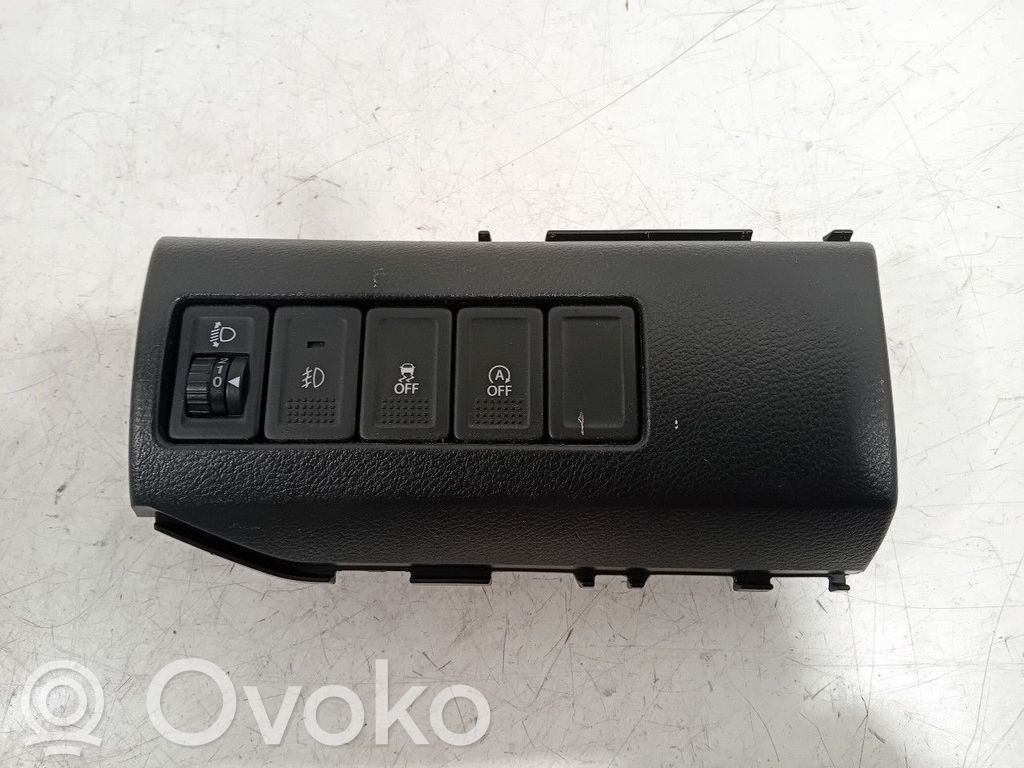 Suzuki Vitara (LY) Interruptor de luz 