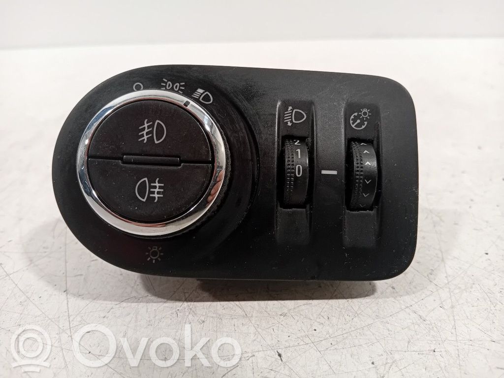 Opel Corsa D Light switch 