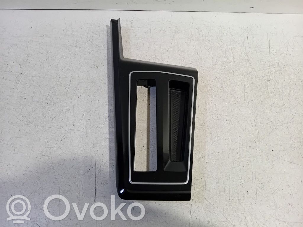 Volkswagen Golf VIII Listwa progowa przednia 