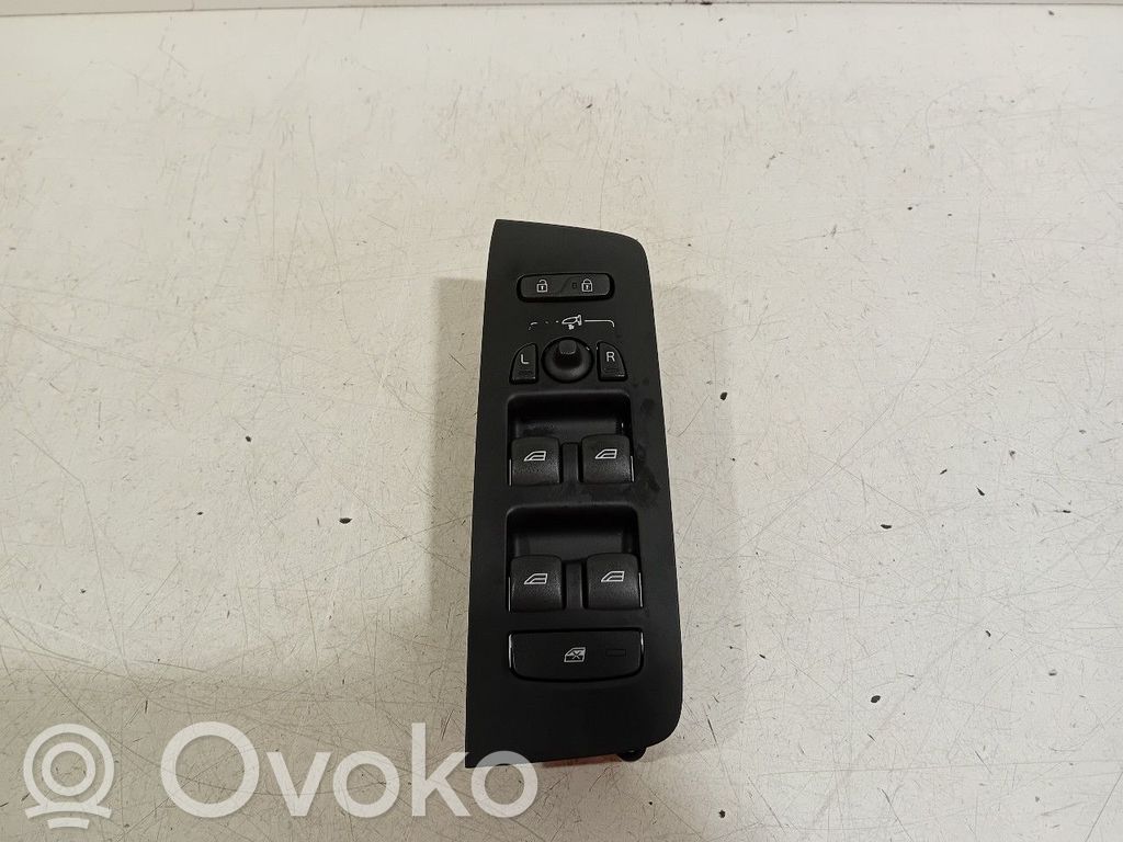 Volvo V40 Electric window control switch 