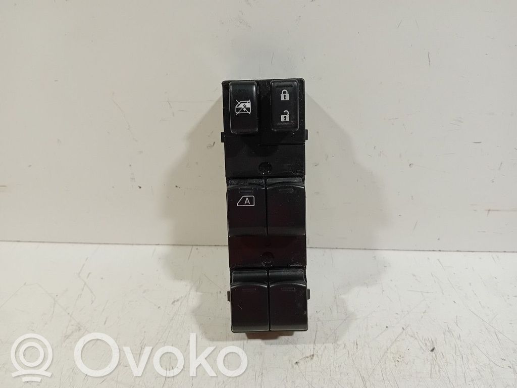 Elektrisko logu slēdzis