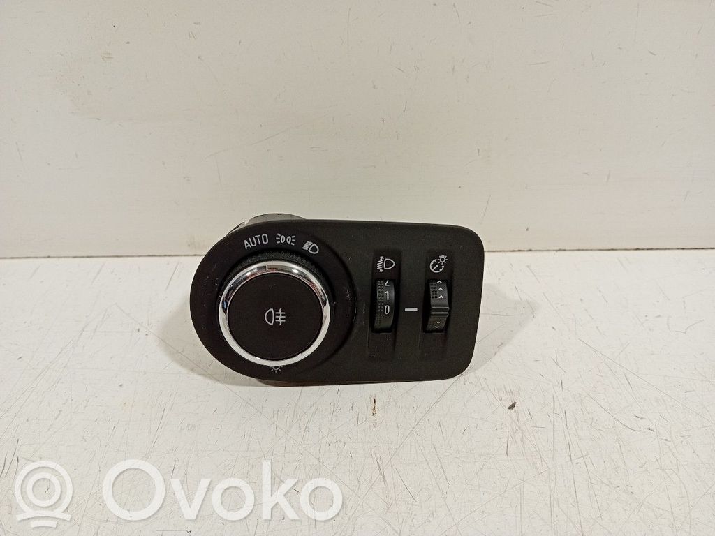 Opel Astra K Interruptor de luz 