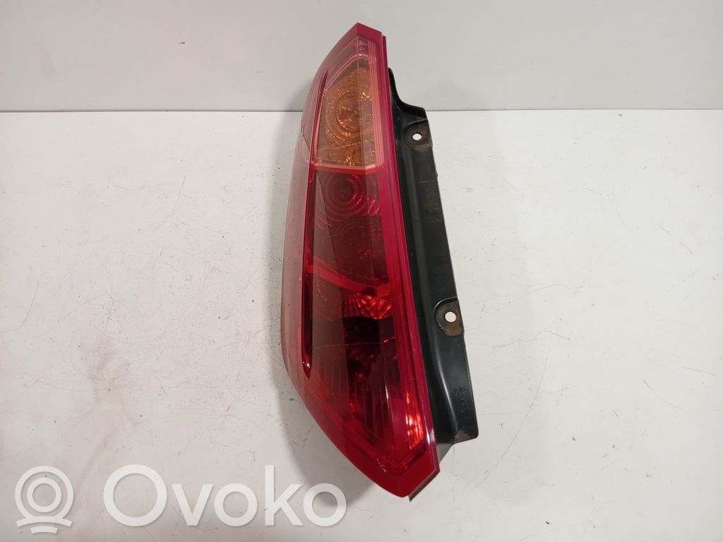 Fiat Grande Punto Lampa tylna 