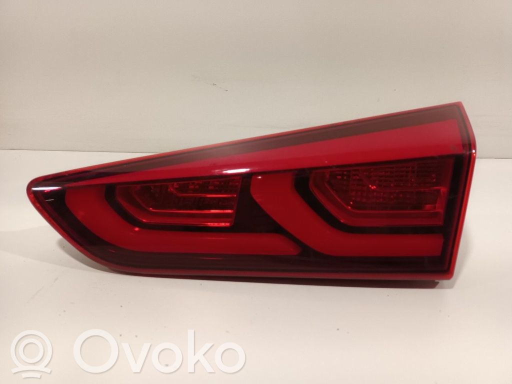 Hyundai i20 (GB IB) Odblask przedni 