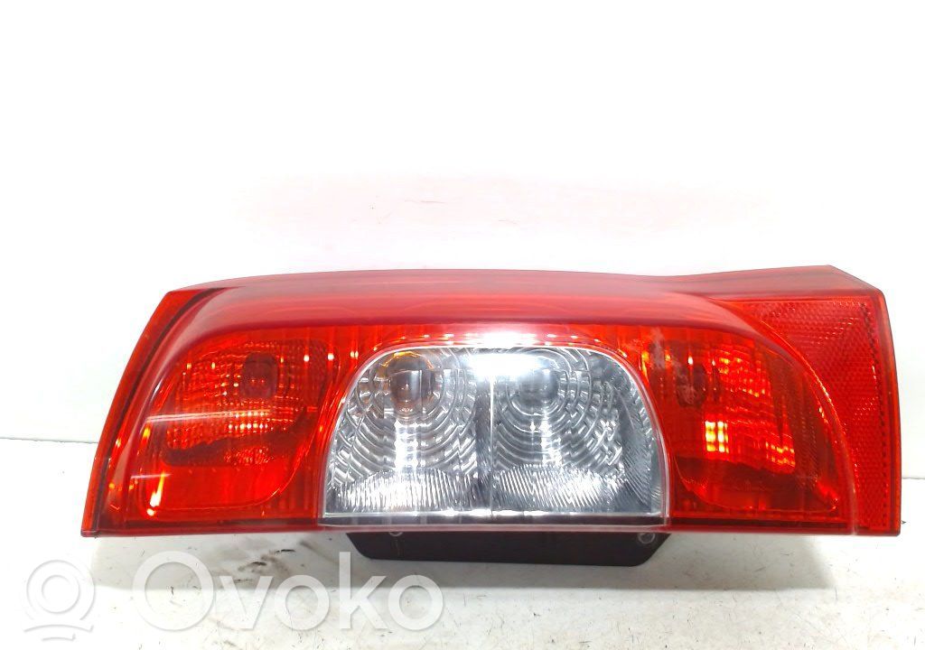 Luz trasera/de freno   13202A,1353205080