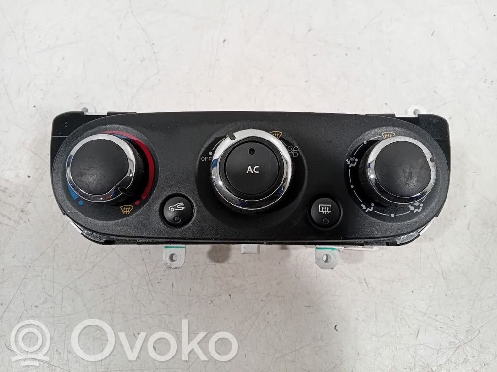 Renault Clio IV Climate control unit 