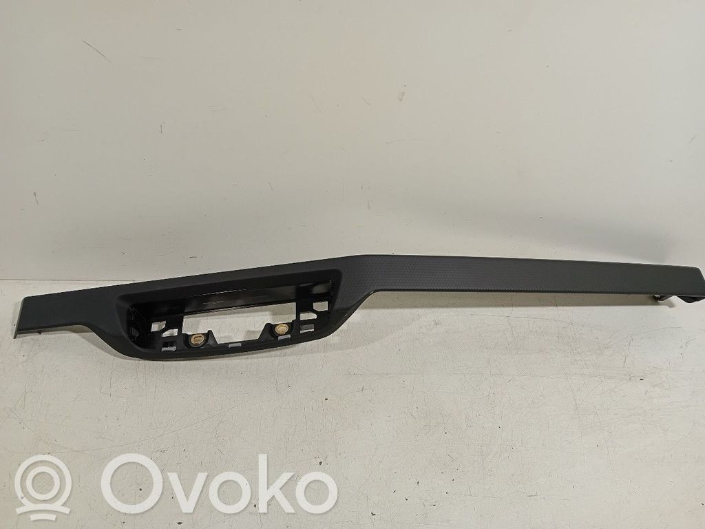 Audi A1 Отделочный щит панели (центральный) 