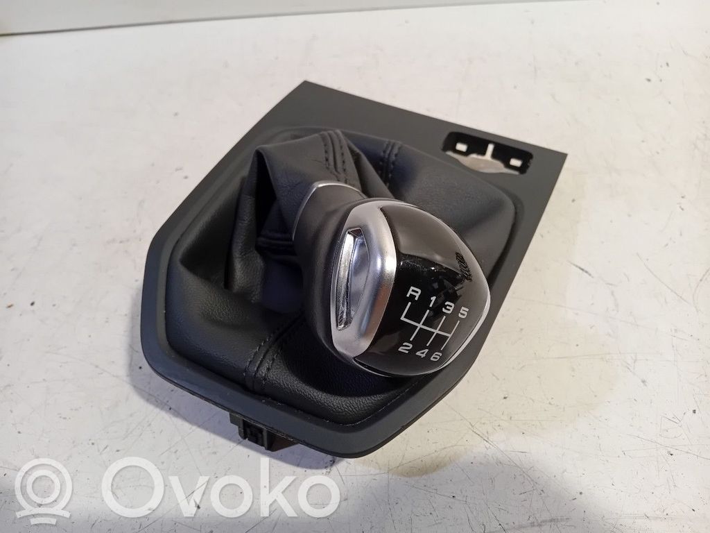Audi A1 Gear shifter/selector 
