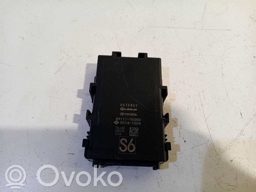 Lexus ES VII XZ10 Central body control module 