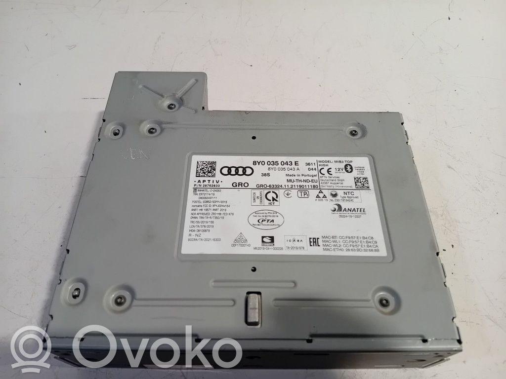 Central console control unit   8Y0035043E