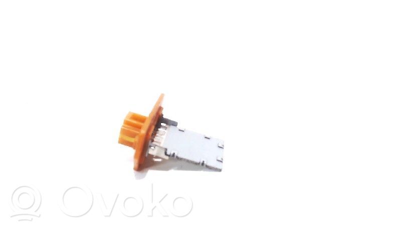 Rezystor / Opornik dmuchawy nawiewu   KIHBH3
