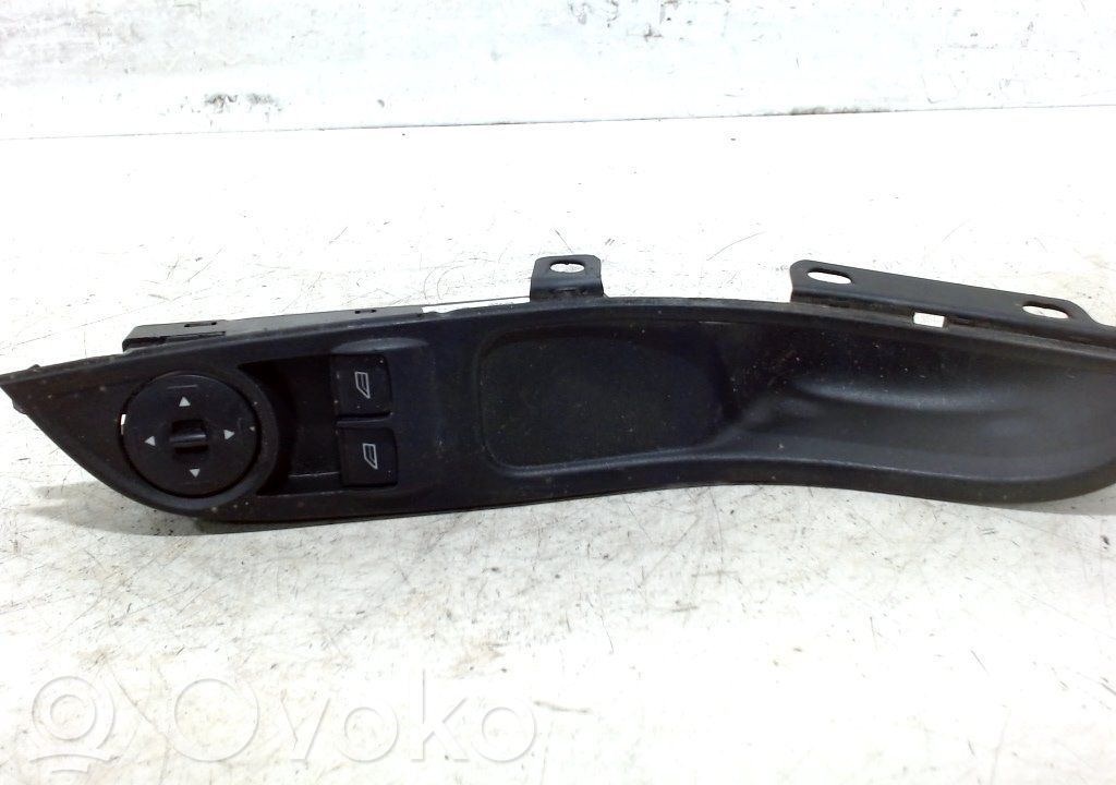 Ford Focus Electric window control switch 