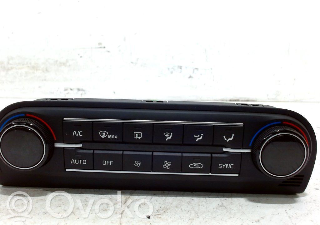 KIA Xceed Climate control unit 
