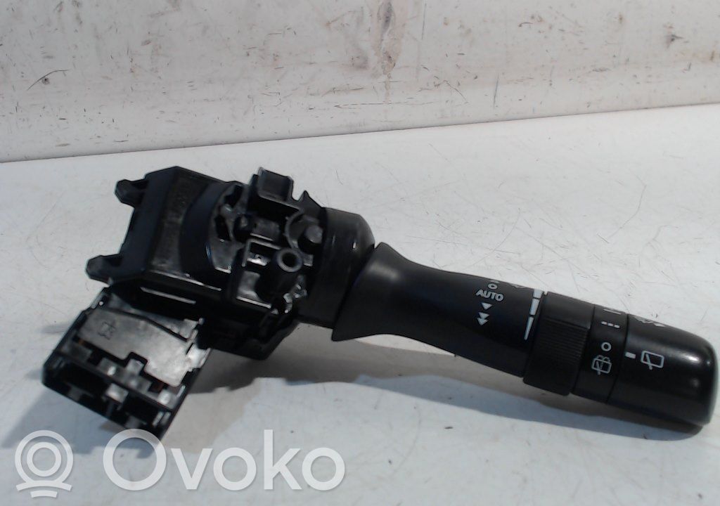 Toyota Yaris Wiper control stalk 