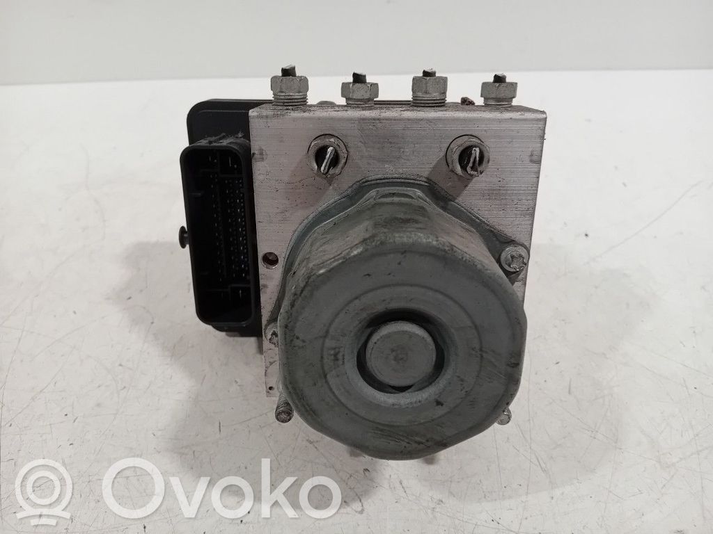Opel Corsa E ABS bloks 