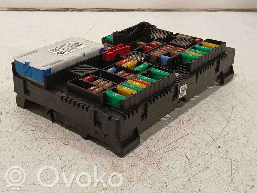 BMW 5 G30 G31 G38 Juego de caja de fusibles 