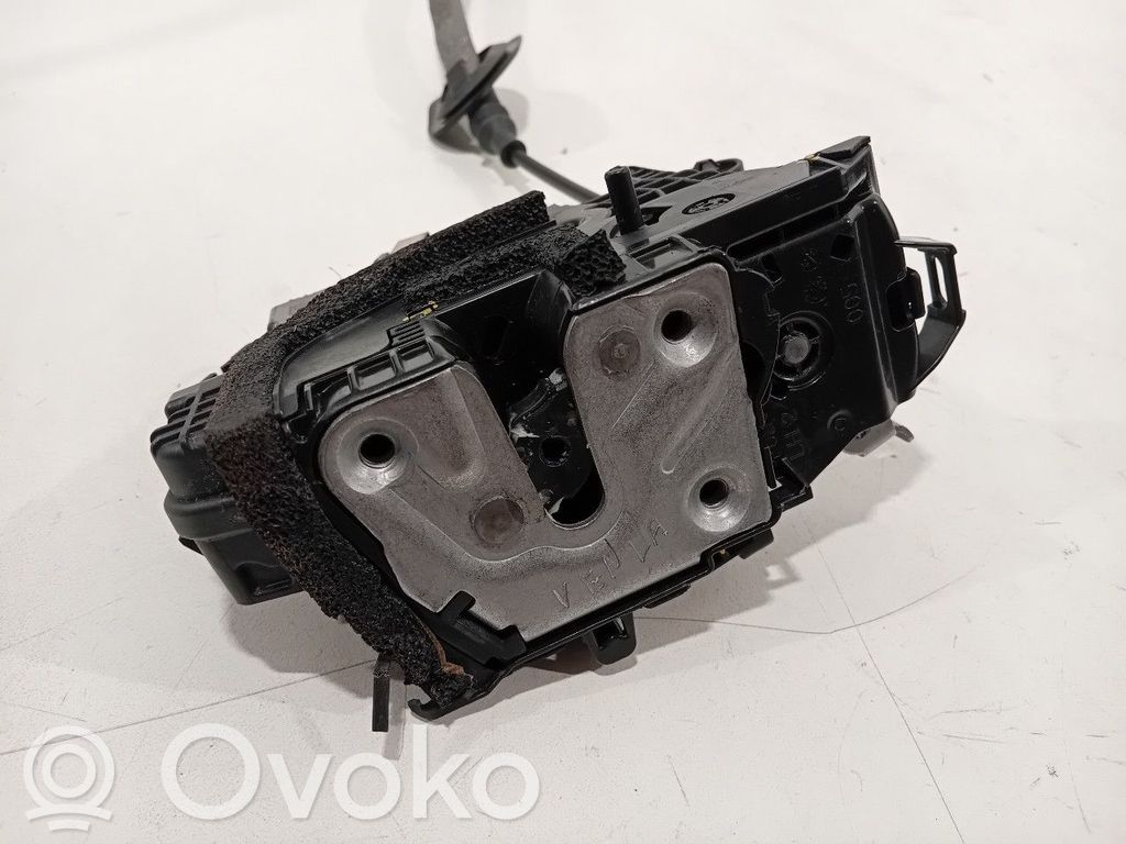 Renault Clio V Galinių durų spyna 