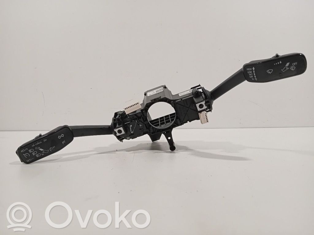 Skoda Superb B8 (3V) Interruptor/palanca de limpiador de luz de giro 
