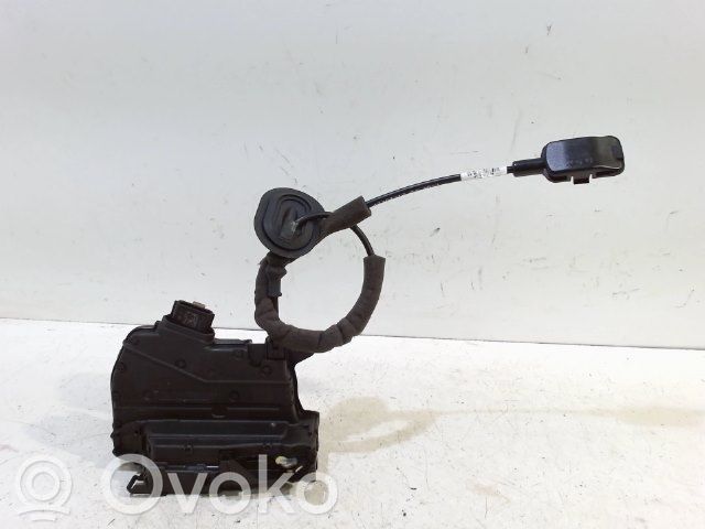 Renault Twingo III Priekšpusē slēdzene 
