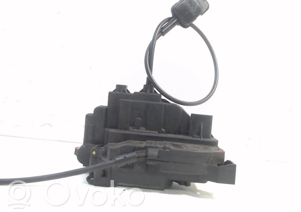 Renault Clio III Front door lock 