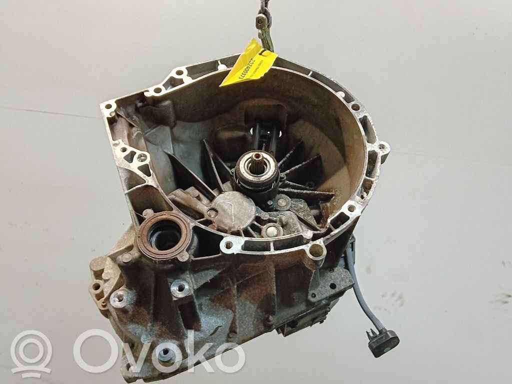 Ford Transit Courier Manualna 5-biegowa skrzynia biegów 