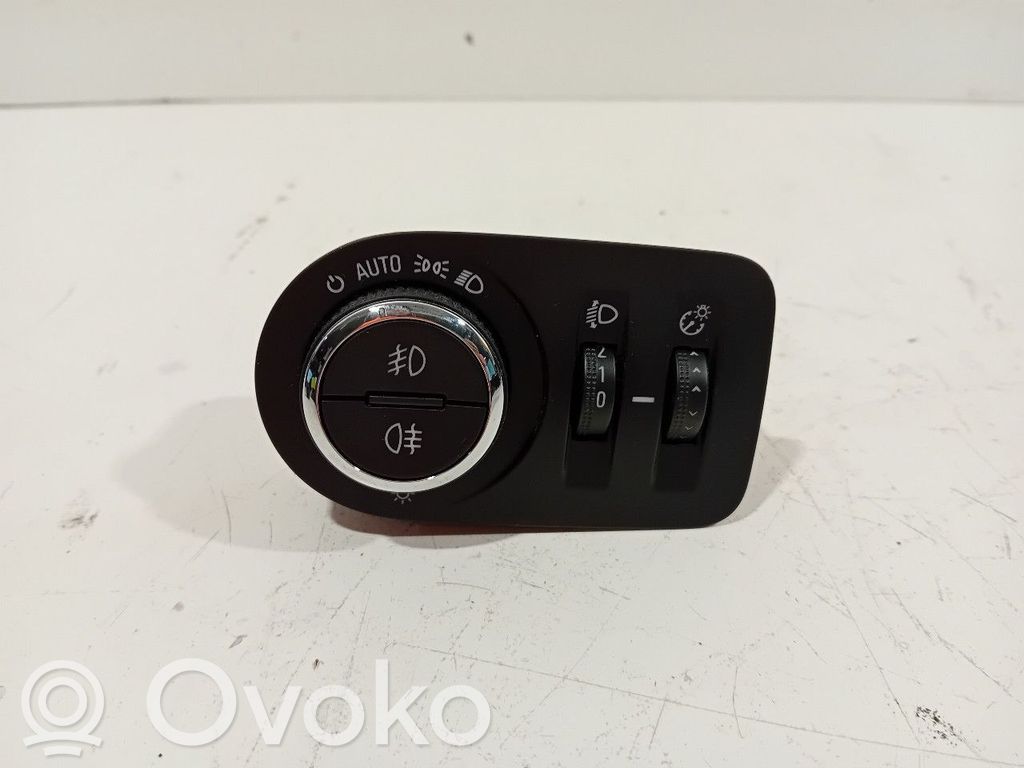 Opel Corsa E Interruttore luci 
