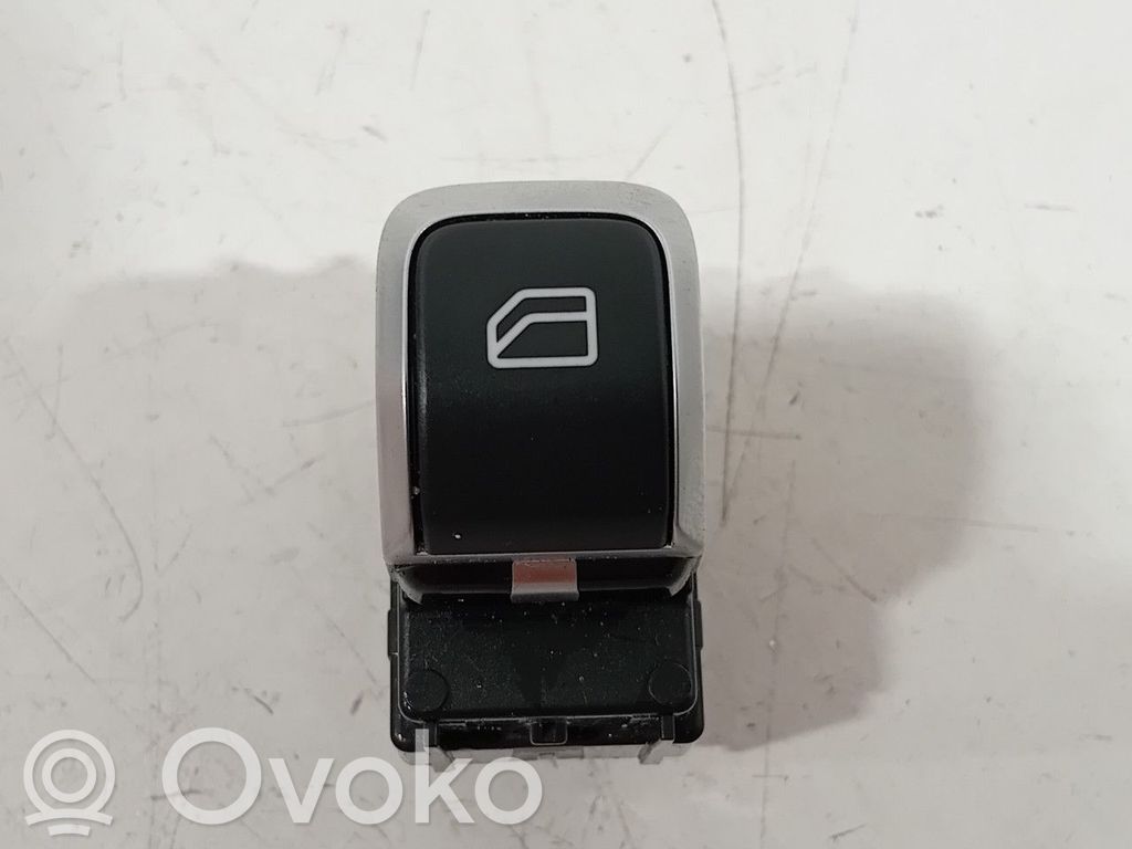 Lynk & co 01 Rear door window switch trim 
