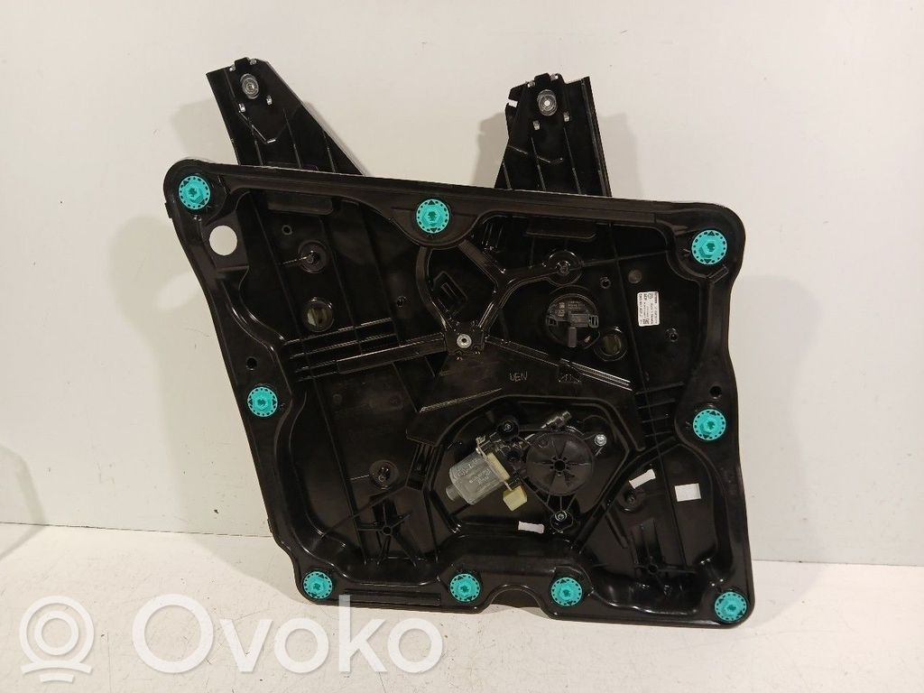 Volkswagen Golf VIII Macara ușă față cu motor 
