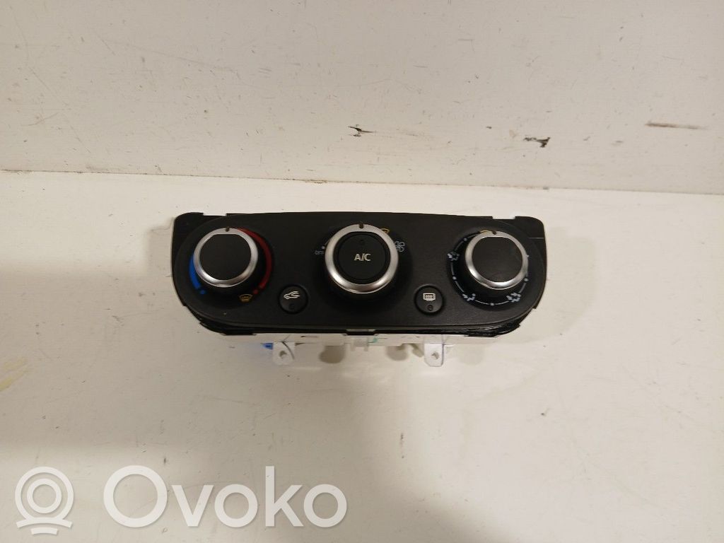 Renault Clio IV Climate control unit 