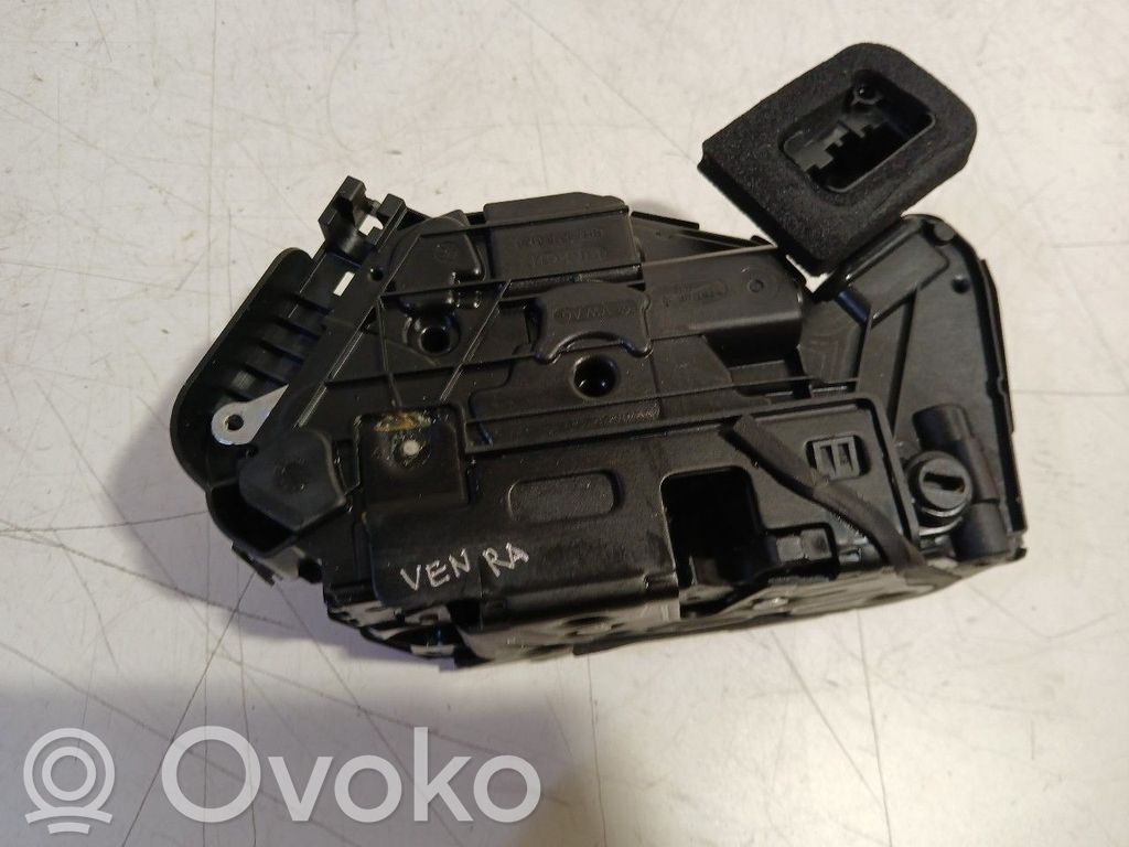 Skoda Enyaq iV Rear door lock 