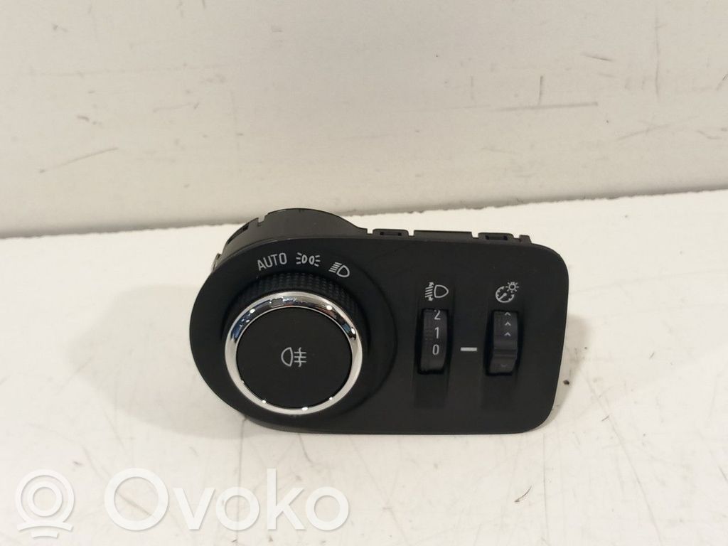 Opel Astra K Interruptor de luz 