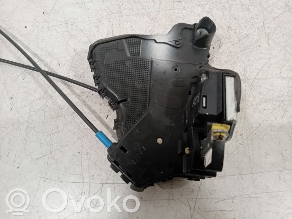 Toyota Auris E180 Front door 