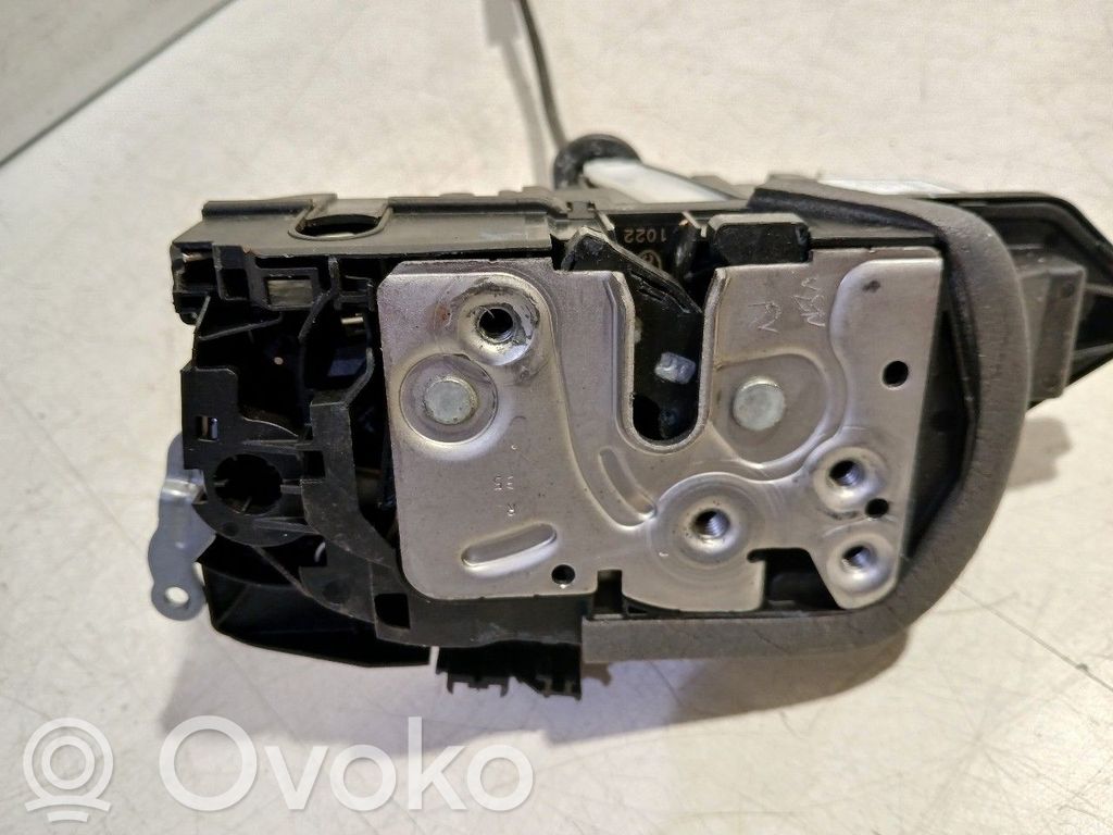 Volvo XC40 Front door lock 